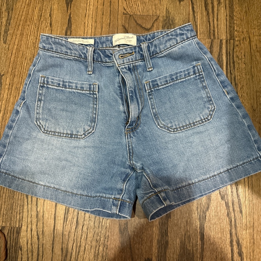 Universal Thread Blue High-Waisted Jean Shorts Relaxed Fit